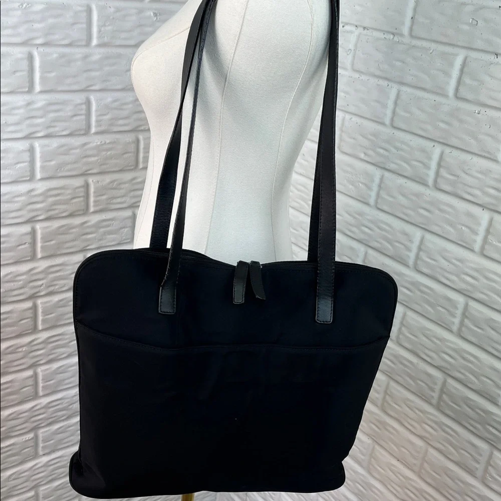 HOBO INTERNATIONAL LAPTOP BAG NYLON AND LEATHER ZIP AROUND PADDED 16x20